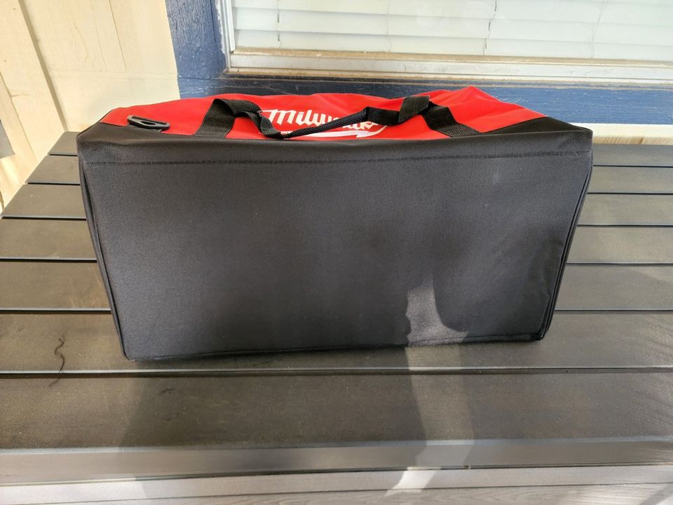 NEW Milwaukee Extra Large Contractor Tool Bag - 22" x 12" x 10"