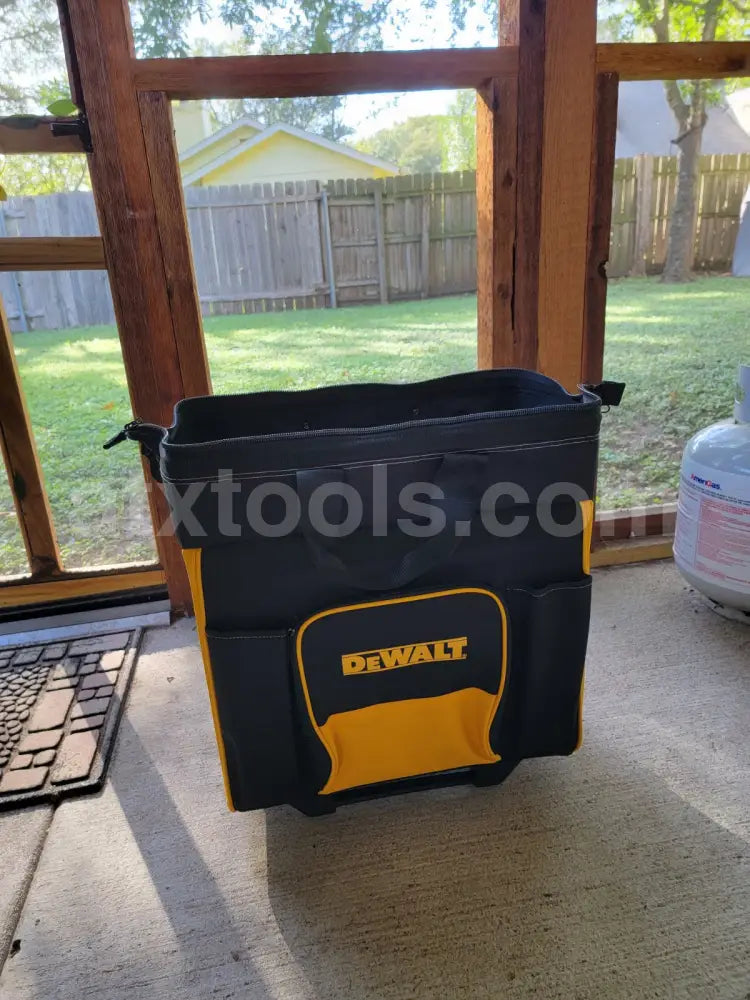 New Dewalt Large Rolling Heavy Duty Tool Bag / Box With Telescoping Handle