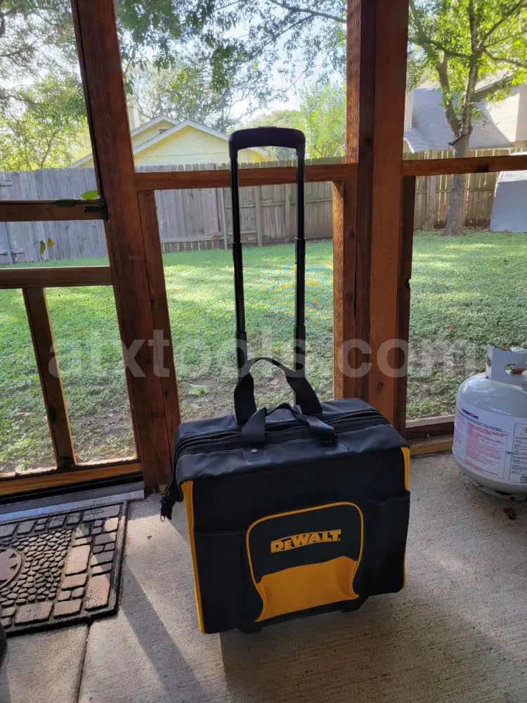 New Dewalt Large Rolling Heavy Duty Tool Bag / Box With Telescoping Handle