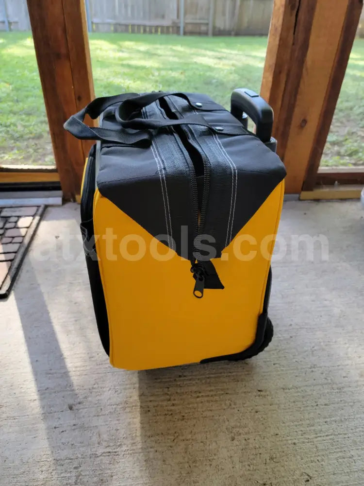 New Dewalt Large Rolling Heavy Duty Tool Bag / Box With Telescoping Handle