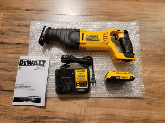 NEW Dewalt 20v Volt Reciprocating Saw Sawzall Kit (Includes charger and battery)