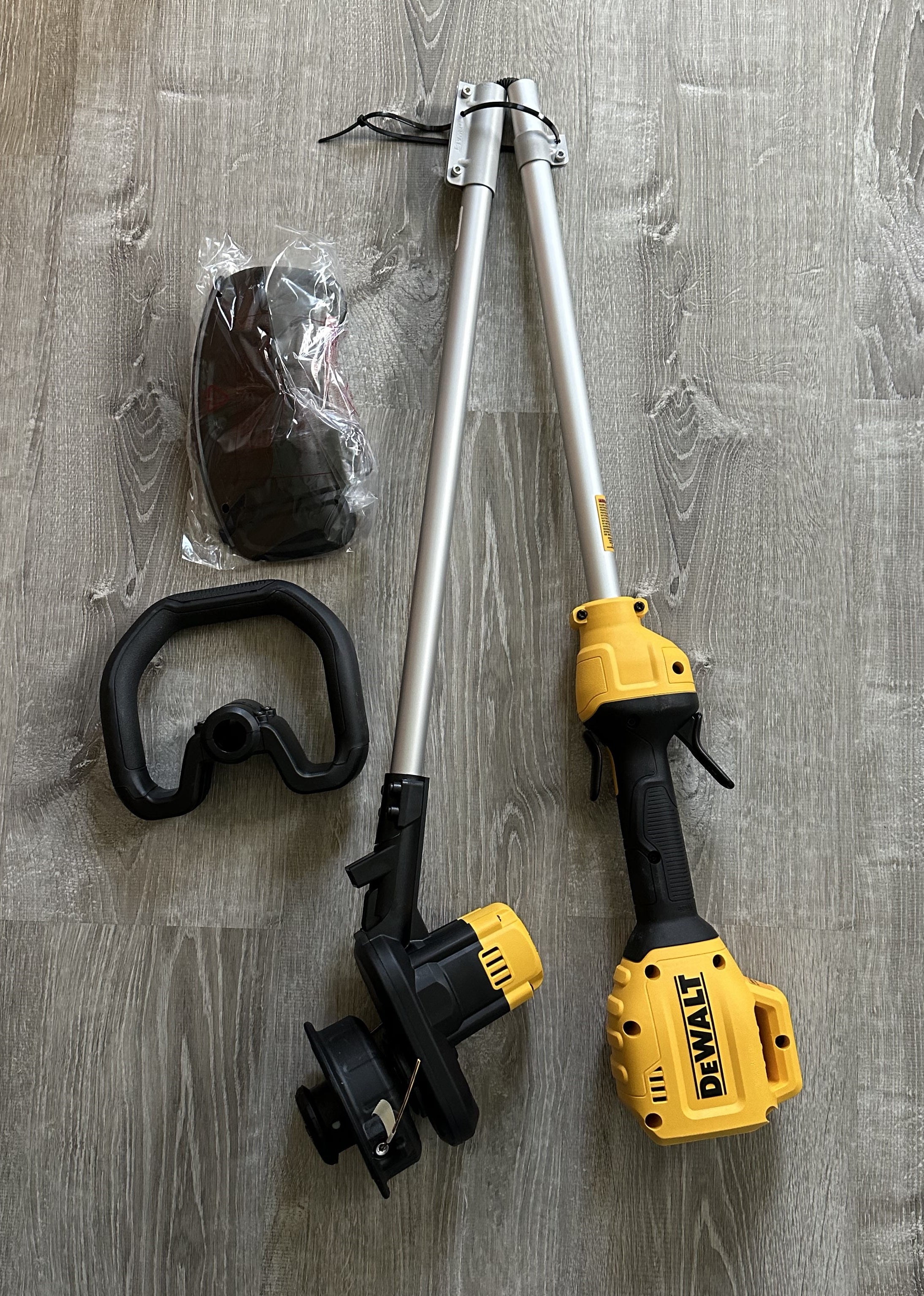 New DEWALT 20v String Trimmer (Tool only - DCST925 - Weed Eater - Edge ...